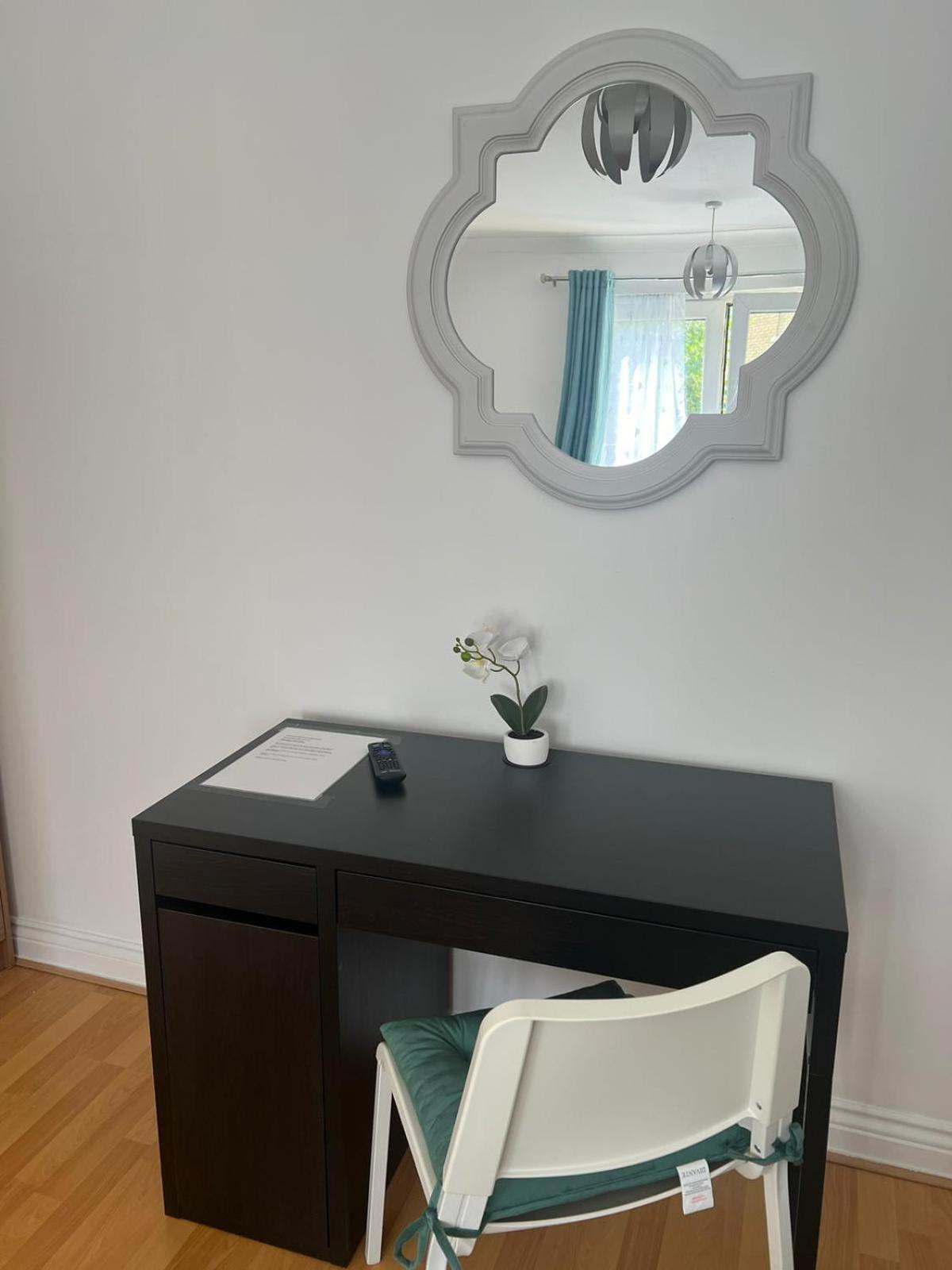 Luxury Rooms And An En-Suite Room With Free Wi-Fi Clarendon Way Колчестер Экстерьер фото