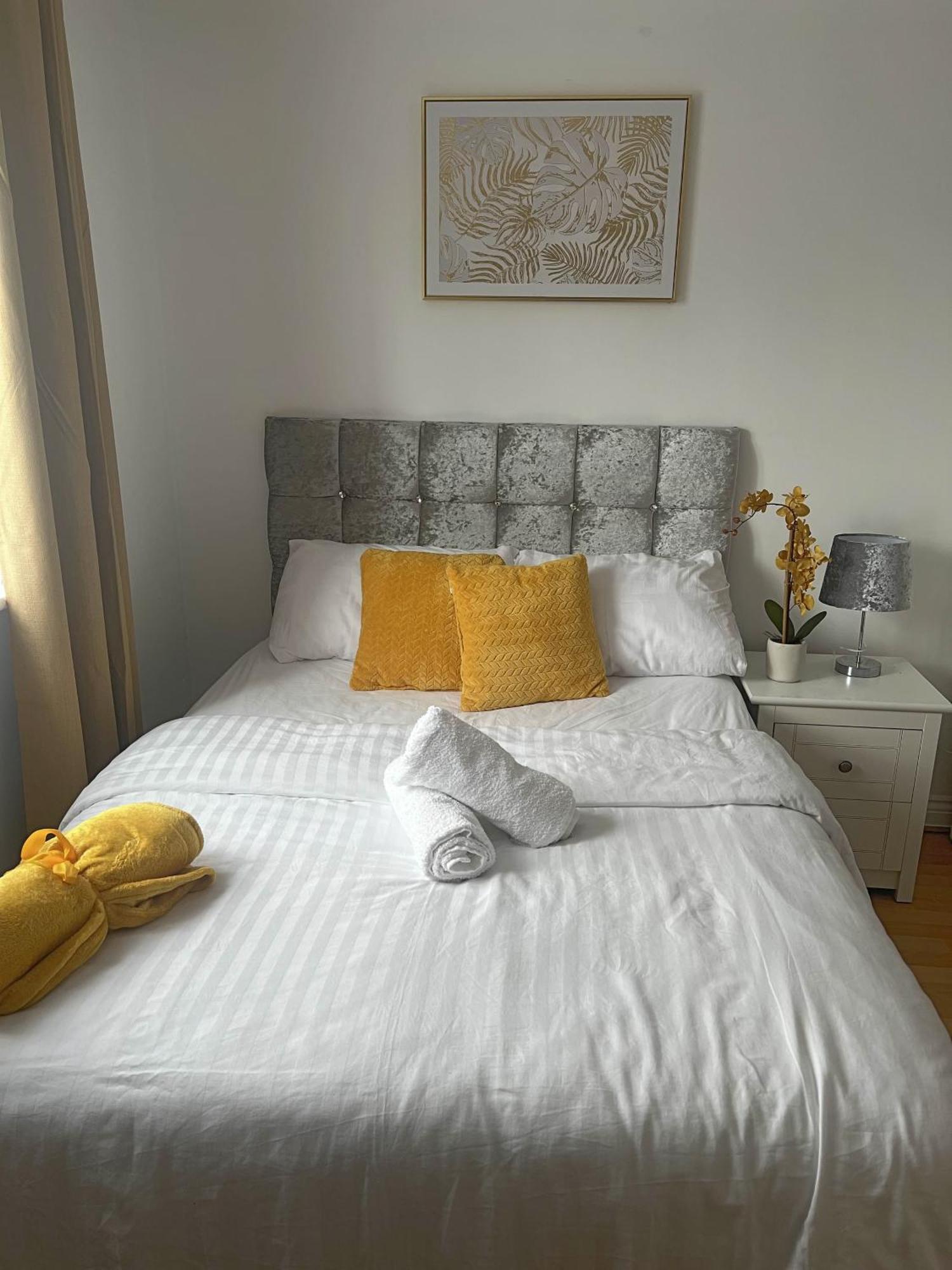 Luxury Rooms And An En-Suite Room With Free Wi-Fi Clarendon Way Колчестер Экстерьер фото
