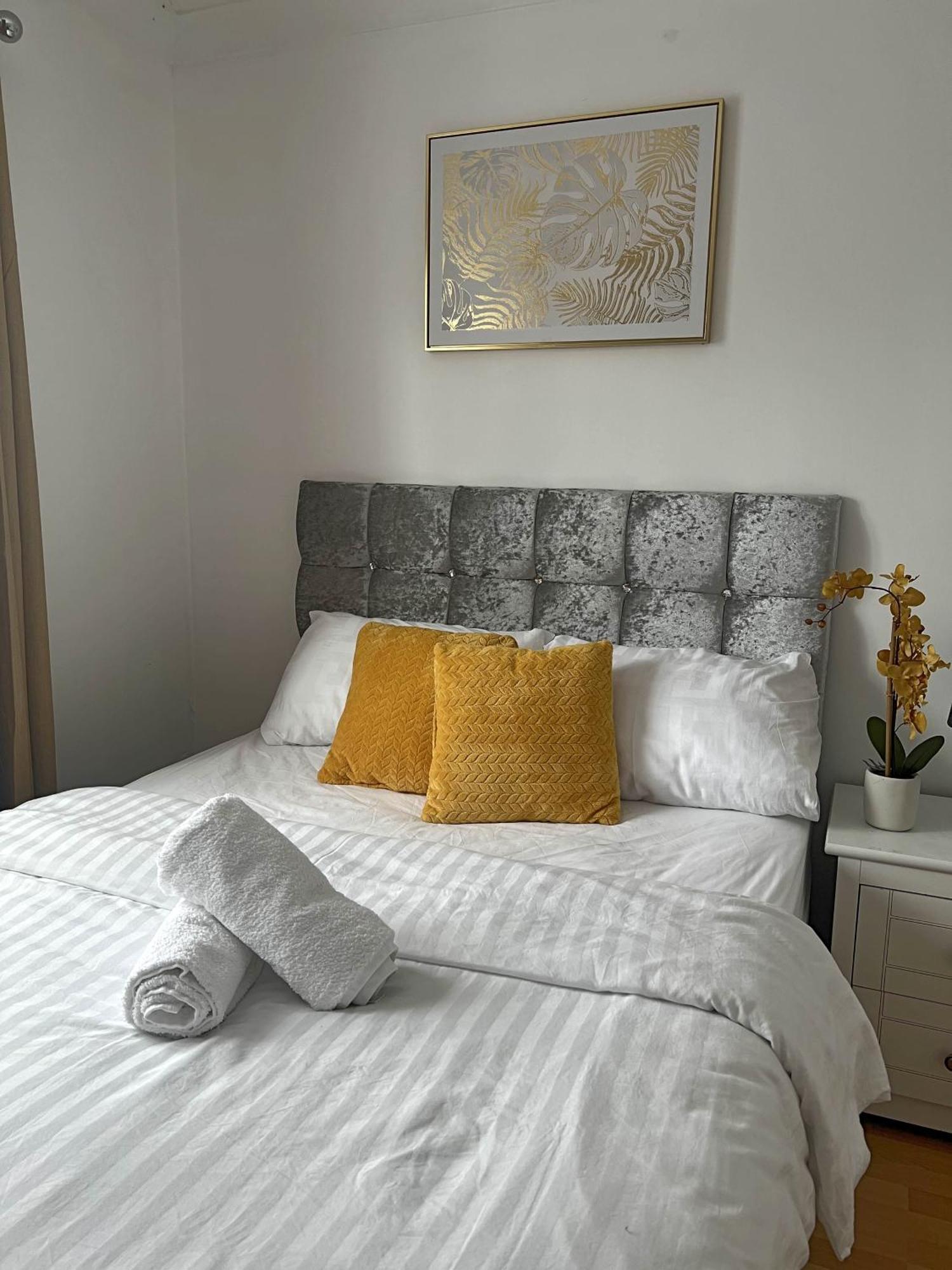 Luxury Rooms And An En-Suite Room With Free Wi-Fi Clarendon Way Колчестер Экстерьер фото